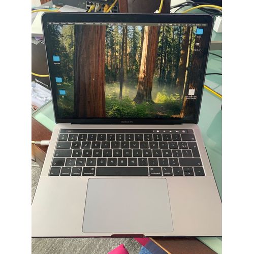 Apple MacBook Pro 2019 - 13" Intel Core i5 - 2.4 Ghz - Ram 8 Go - DD 256 Go