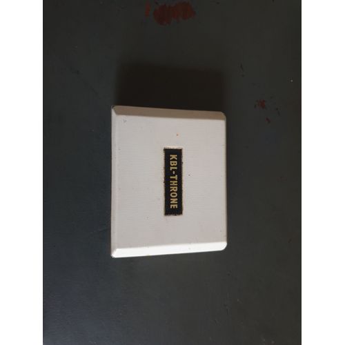 Briquet Kbl-Throne