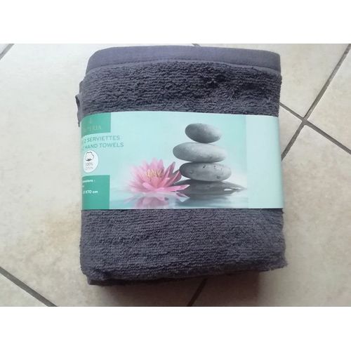 Pack De Deux Serviettes De Toilette 50 X 70cm Neuves!!