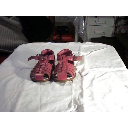 Vêtement Enfant Chaussure Sandalette Taille 19 Au Prix De 10 Euros