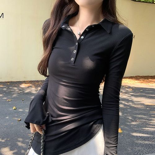T-Shirt Slim À Manches Longues Évasé Avec Revers À Demi-Ouvert Et Boutons Dissimulés Pour Femme Au Début De L'automne