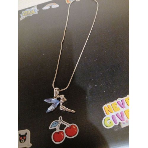 Collier Avec Une Fée En Pendentif