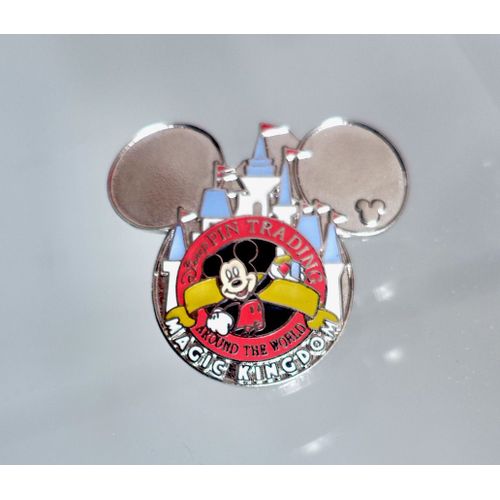 Pins Disney Mickey, Wdw Disney 2007 (World Disneyworld). Spécial Promotion. Autour Du Monde. Magic Kingdom. Château. Lanyard Mickey 2007.