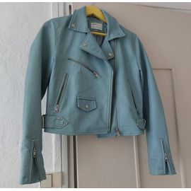 Blouson Simili Cuir Bleu Ciel Type Perfecto, Étiqueté L Mais Taillant M. Marque Bershka. Aisselles 48 Cm, Epaules: 40 Cm Hauteur: 48 Cm