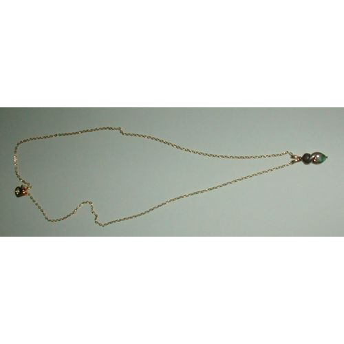 Collier Plaqué Or Avec Pierre Couleur Verte En Pendentif