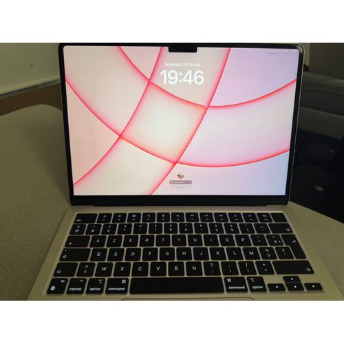 Apple MacBook Air Retina 2024 - 13.6" M3 - Ram 8 Go - SSD 256 Go - Azerty - Lumière stellaire