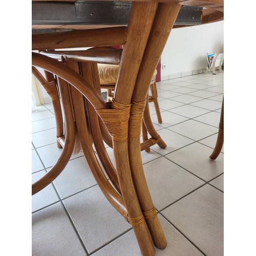 Vend Table Rotin Plus Chaises