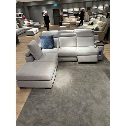 Vends Canape Poltronesofa Neuf Modèle Crostolo 4 Places Avec Une Place Relax Électrique +Pouf Rectangulaire Et Une Assise Terminale Modulable