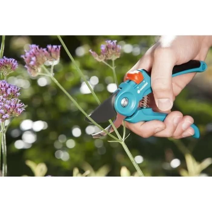 S�cateur � lame franche GARDENA 8854-20 - CLASSIC B/S - �20mm - 3