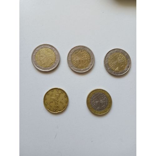 Pieces De 1€ De 2001" Arbre De Vie " Fautée + Une De 2 € De 2002 "Portait D'alighieri Fautée Également + Une Piece Anglaise D'elisabeth Ii De 1983 Fautée , Inversion De La Devise Sur Le Listeau