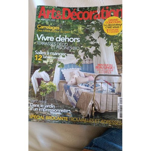 Magazine Art Decoration