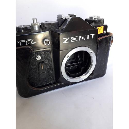 ZENIT TTL BOITIER SEUL