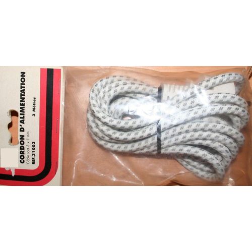 Cordon fer à repasser 3x1mm² x Lg: 3M - Cosses pour vis de 4mm - Prise 220/240 V avec terre