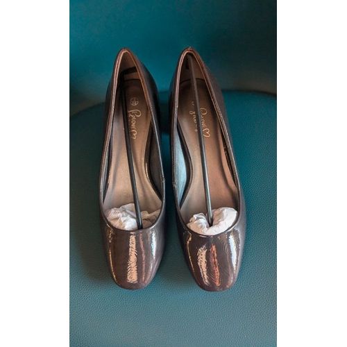 Chaussures Escarpins À Talon Carré 38 Neufs