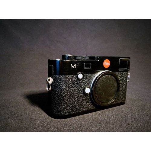 Leica MP-240 24 MPIX NOIR