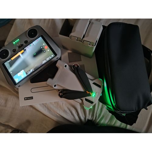 Dji Mini 3 Pro Fly More K¿T Smart Control Rcje Mets En Vente Mon Dji Mini 3 Pro Fly More Kit Donc Trois Batteries Avec Le Bloc Charge Smart Contrôle Rc-Dji