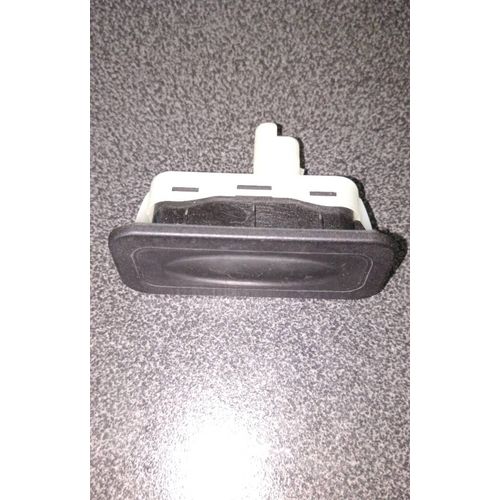 Bouton De Coffre Renault Clio Iii Clioiv Voir Photo.