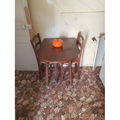 Table Cuisine Bois Marron + 2 Chaises De « Ma Mémé »