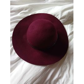 Chapeau En Laine Élégant