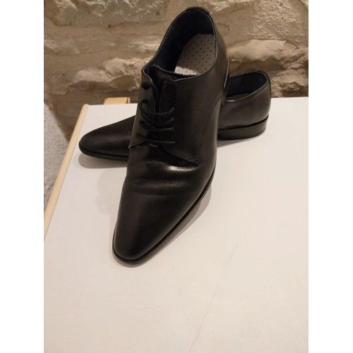 Soulier Homme Thomas Strenton Pointure 43 En Tres Bon Etat