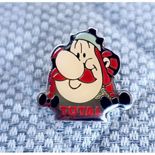 Pins Bd Obelix. Personnage Bd Asterix. Bande Dessinée Goscinny Et Uderzo. Société, Marque, Logo Total