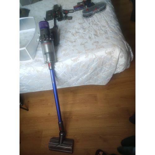 Aspirateur DYSON V11 ABSOLUTE EXTRA + accessoires