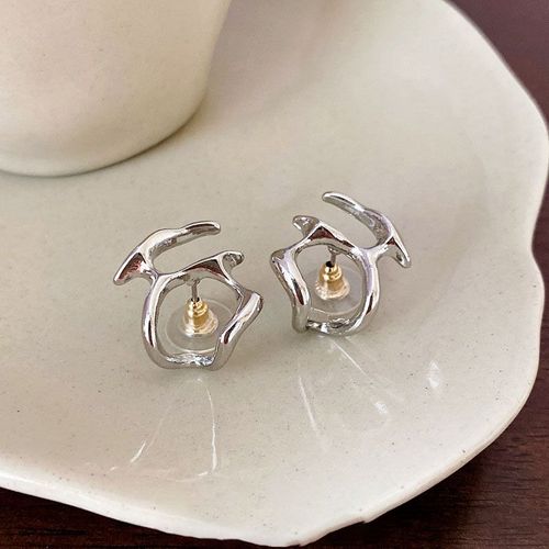 Boucles D'oreilles À Tige Papillon Évidées Pour Femmes, Métal Liquide, Accessoires De Charme De Personnalité, Bijoux De Mode, Irrégulière, Style Y2k
