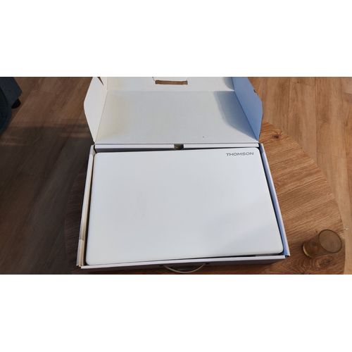 THOMSON NEO 17C-8B1TC - 17.3" Intel Celeron - Ram 8 Go - DD 1 To