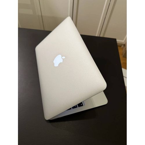 Apple MacBook Air mi-2014 - 11" Intel Core i5 - 1.3 Ghz - Ram 4 Go - DD 128 Go