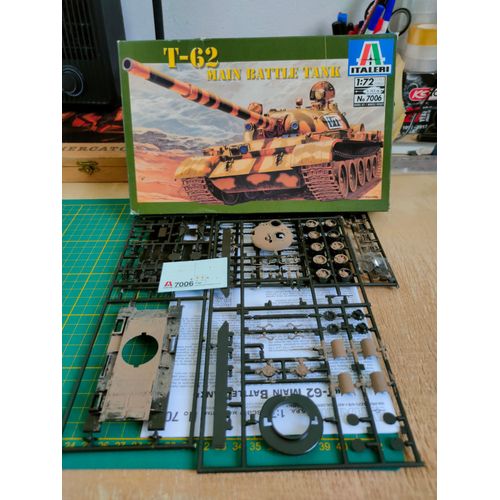 Maquette Char Italeri 1/72 : T-62 Main Battle-Italeri