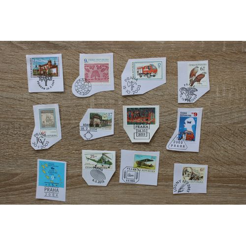 République Tchèque 12 Timbres Avec Belles Oblitérations (Premier Jour ?)
