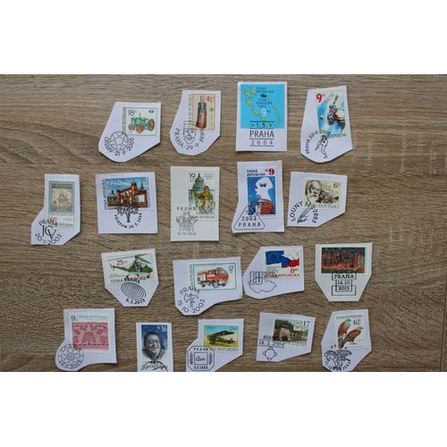 République Tchèque 18 Timbres Avec Belles Oblitérations (Premier Jour ?)