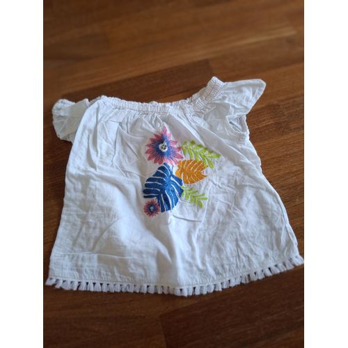 Haut Blanc, Avec Motif De Fleur, Marque Color United Of Benetton, Taille 8/9 Ans En Très Bon État