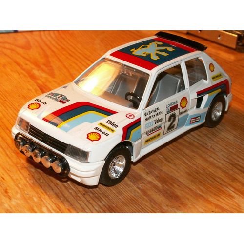 205 Peugeot Turbo Burago 1/25-Bburago