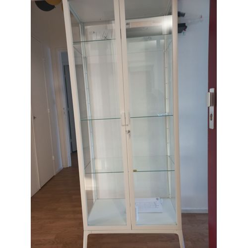 Je Vends Un Meuble, À Porte Vitré (Bibliothèque Porte Vitré), Avec 4 Étagère Bien Spacieuse, De Quoi Pouvoir Ranger Sa Vaisselle Où Autre. Le Meuble Est Encore Tout Neuf Il N'a Jamais Été Utilisé.
