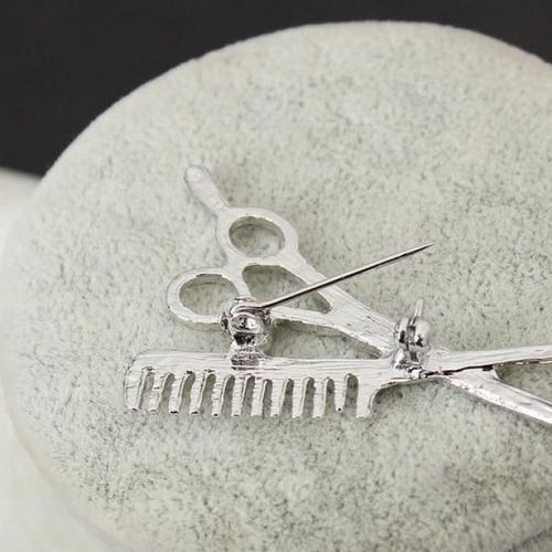 Broche Pour Hommes, Version Coréenne, Nouvelle Mode, Petit Costume Rouge Sauvage, Chemise Portant Peigne De Coiffeur, Ciseaux En Forme De Broche En Cristal