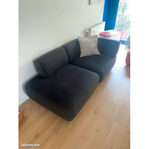 Canapé Gris Ardoise Tissus Flanelle 3 Places, Très Bon État, Intemporel De La Marque Boconcept, 2 Blocs Indépendants Déclipsables, Méridienne Côté Droit Face Au Canapé.