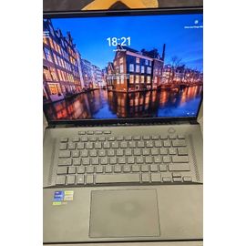 Asus Zephyrus M16 GU604VY-001W - 16" Intel Core i9 - Ram 64 Go - DD 2 To