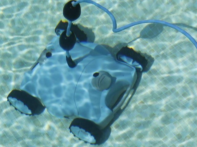 Robot de piscine UBBINK RobotClean 2 - 2