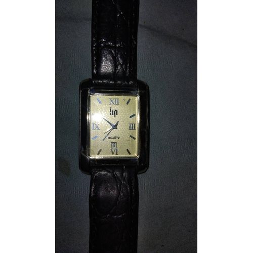Montre Hp Avec Un Bracelet Cuir Véritable