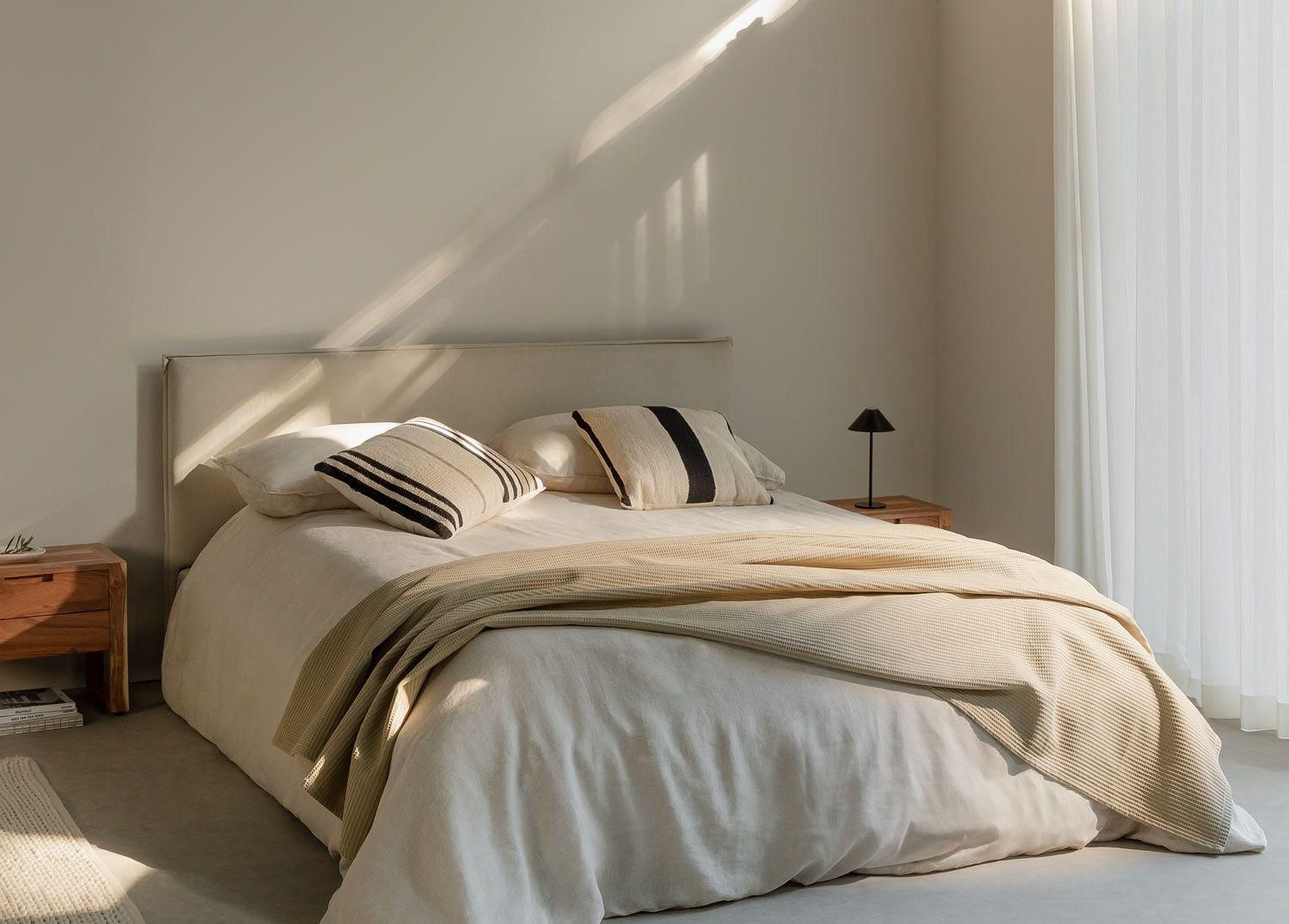 Lit Avec Sommier Coffre Tapiss� Lorea - 2