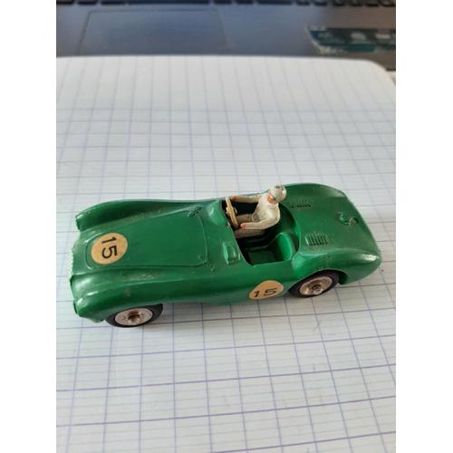 Voiture Dinky Toys Aston Martin N° 15 Meccano 506