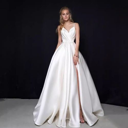 Robe De Mariée Style Étranger Robe De Fiançailles Dos Nu Banquet Tempérament Petite Traîne Photographie De Voyage Mori Sortie De La Porte Voile