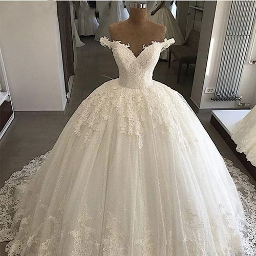 Robe De Mariée De Rêve En Dentelle Blanche, Longue Et Simple, Dos Nu, De Longueur Moyenne, En Stock.