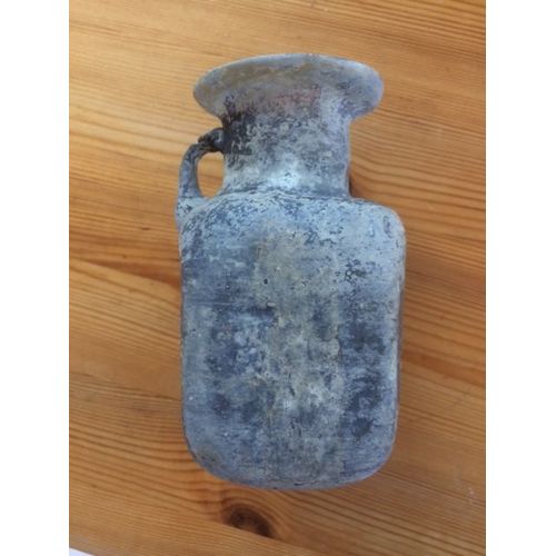 PETIT VASE BLEU EN VERRE FACON ANCIEN