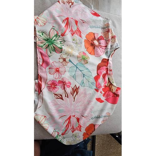 Ensemble Haut Et Short Fleuri Pour L'été Taille S