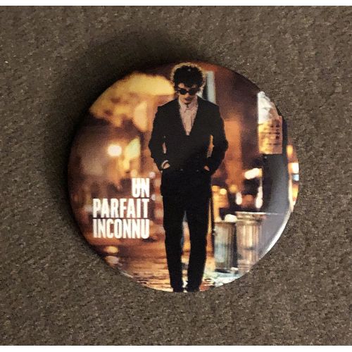 Badge Du Film "Un Parfait Inconnu" Sur Bob Dylan