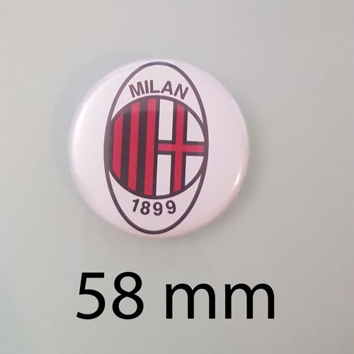 Un Badge De Passion : L'héritage De L'ac Milan En 58 Mm