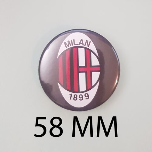 Un Badge De Passion : L'héritage De L'ac Milan En 58 Mm