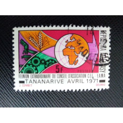 Timbre Madagascar Yt 487 Globe, Agriculture, Industrie, Science 1971 (030309 )